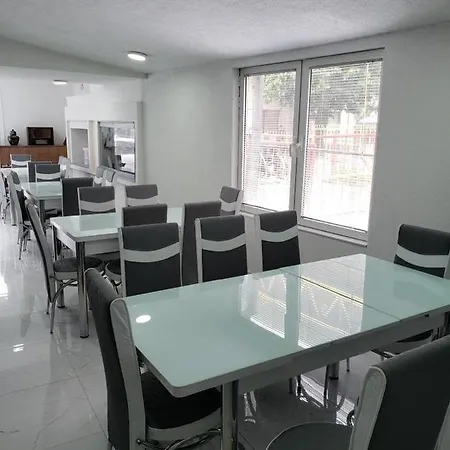 Bela Hostel